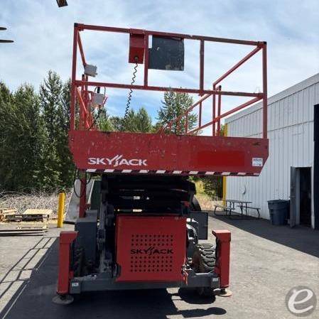 2017 Skyjack SJ9250RT
