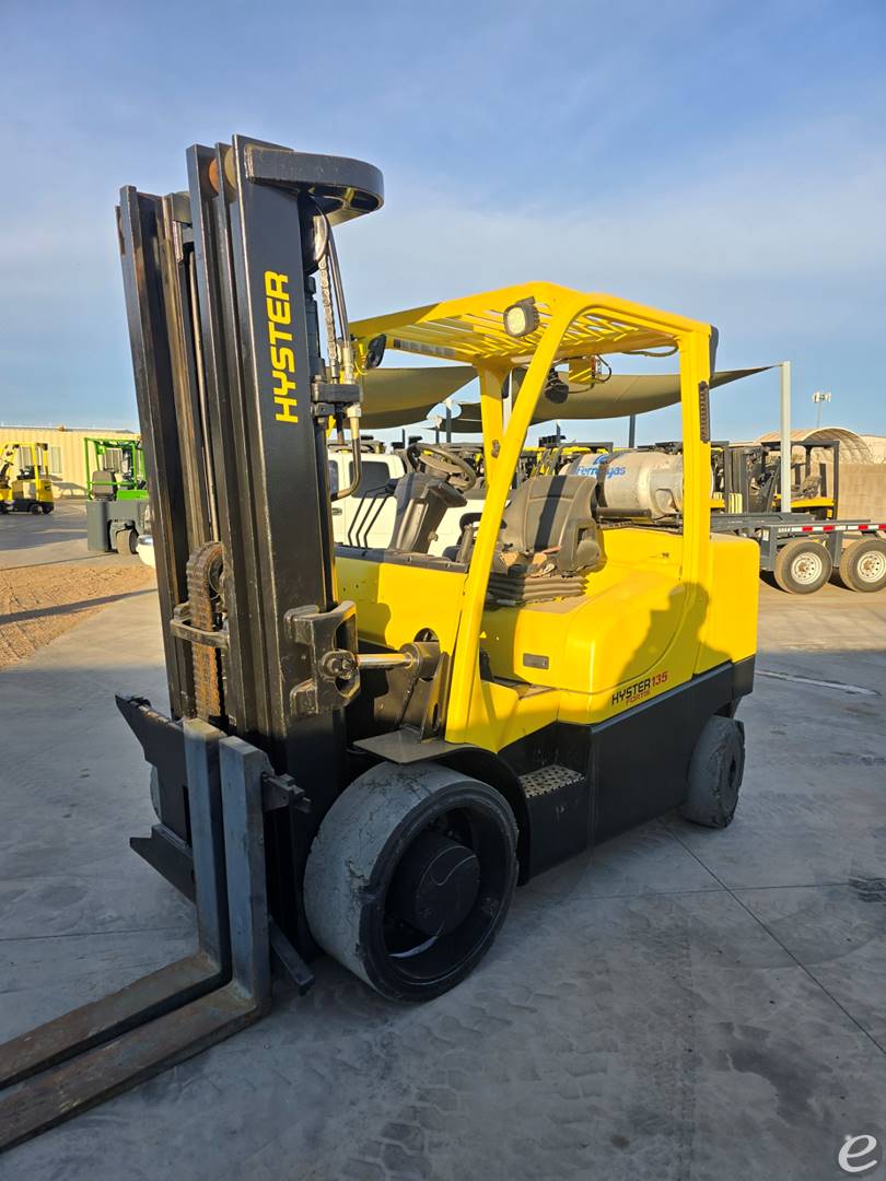 2009 Hyster S135FT