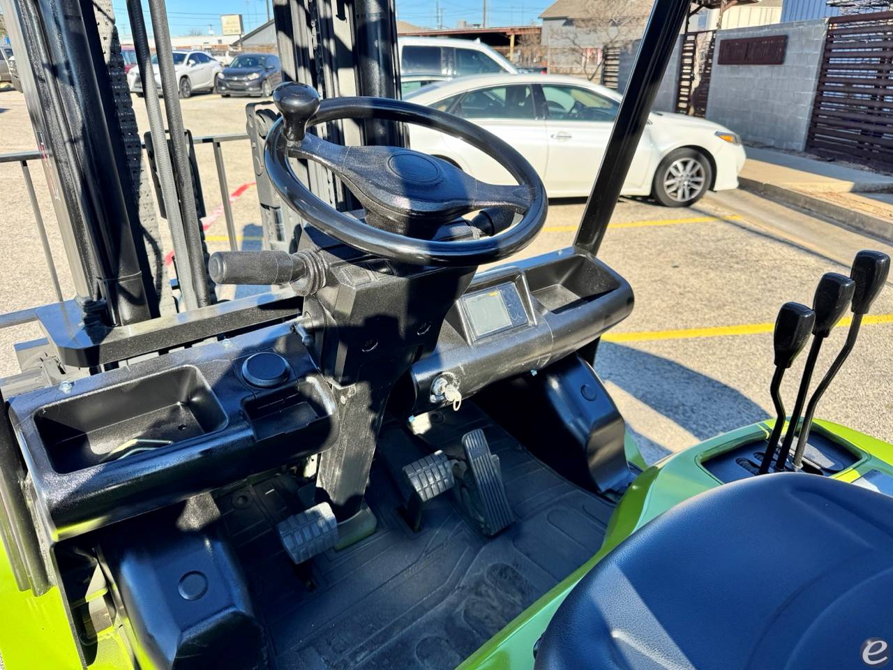 2015 Clark C55S V110