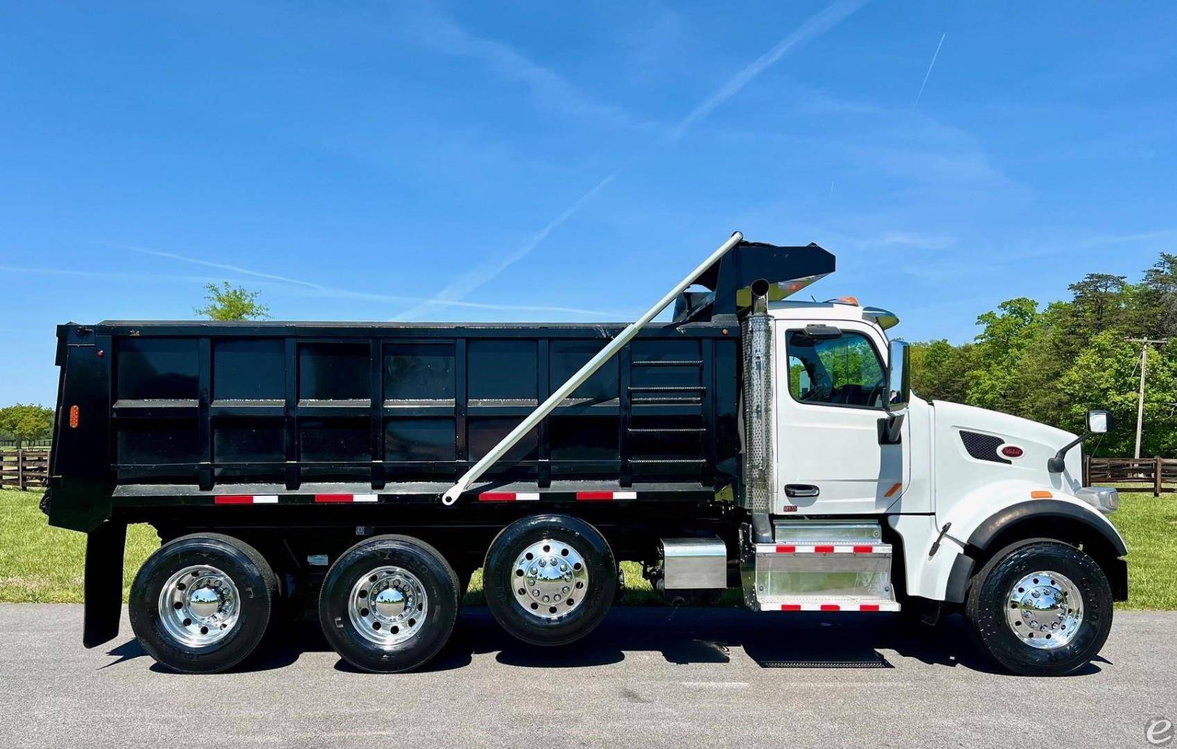 2017 Peterbilt 567