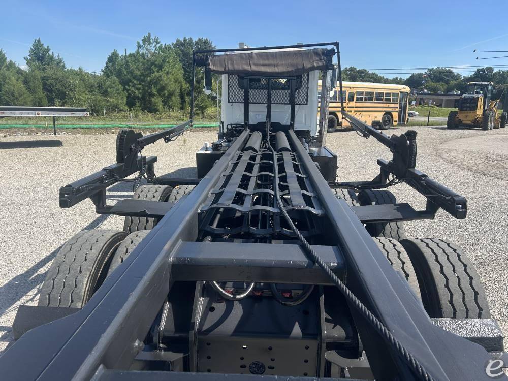 2019 Mack GRANITE 64FR