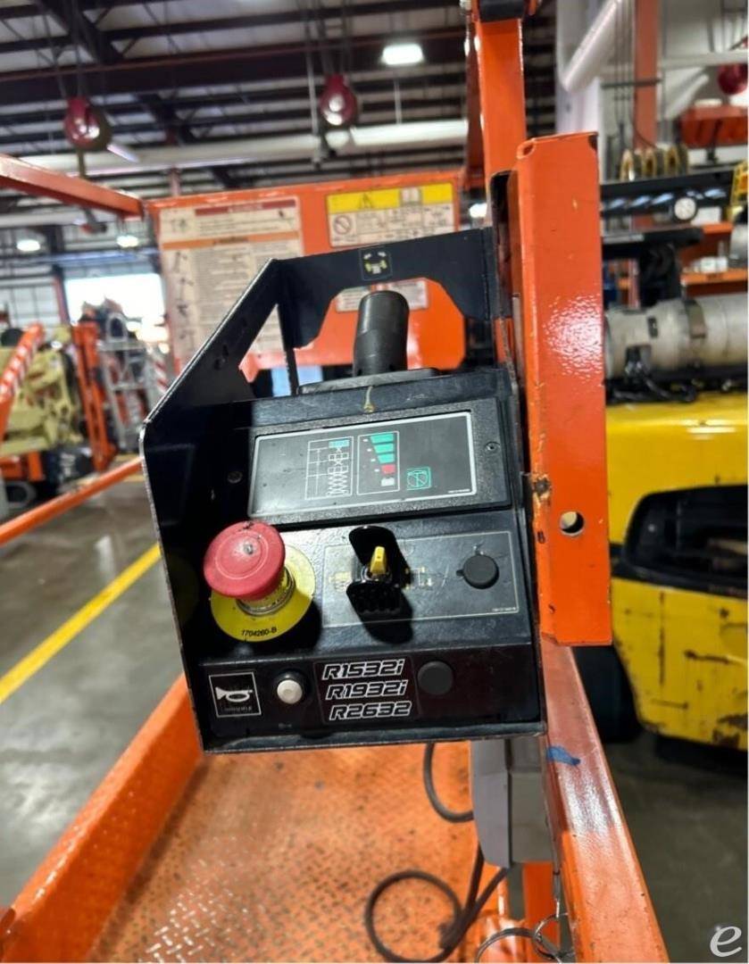 2021 JLG R1932i