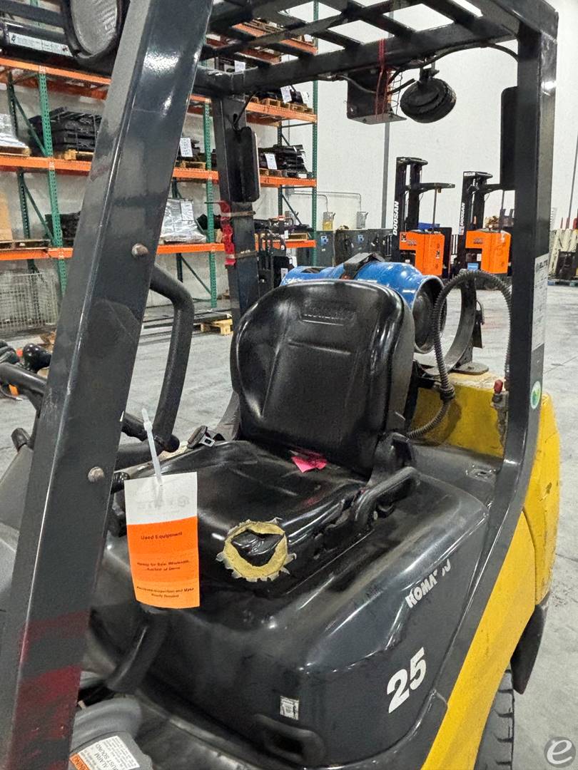 2017 Komatsu FG25ST-16