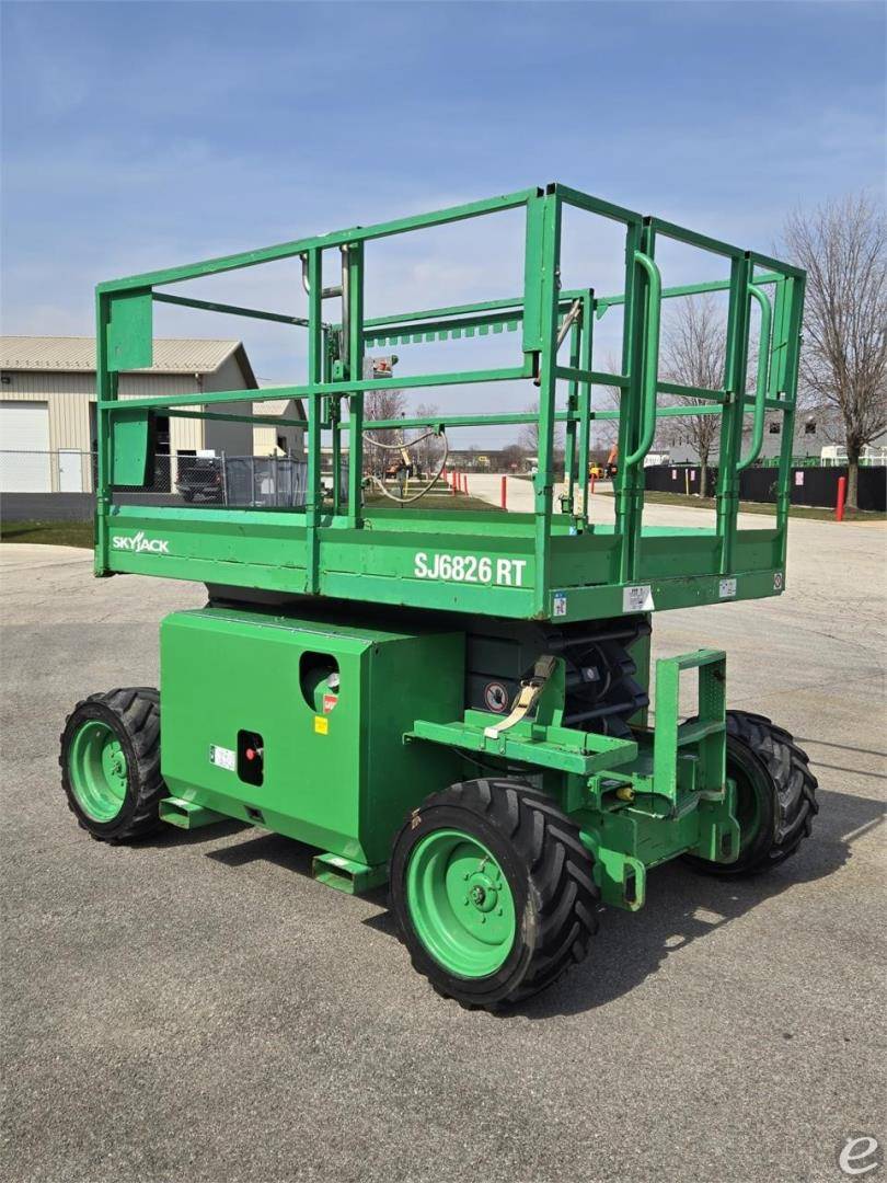 2016 Skyjack SJ6826RT Dual Fuel Scissor Lift - 123Forklift