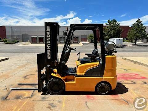2012 Hyundai 25LC-7