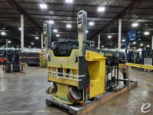 2017 Hyster N45ZR2-21.5 Electric Reach Truck - 123Forklift