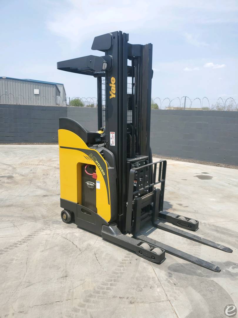 2015 Yale NR035EA