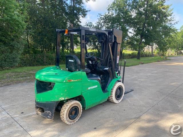 2014 Mitsubishi FG30N