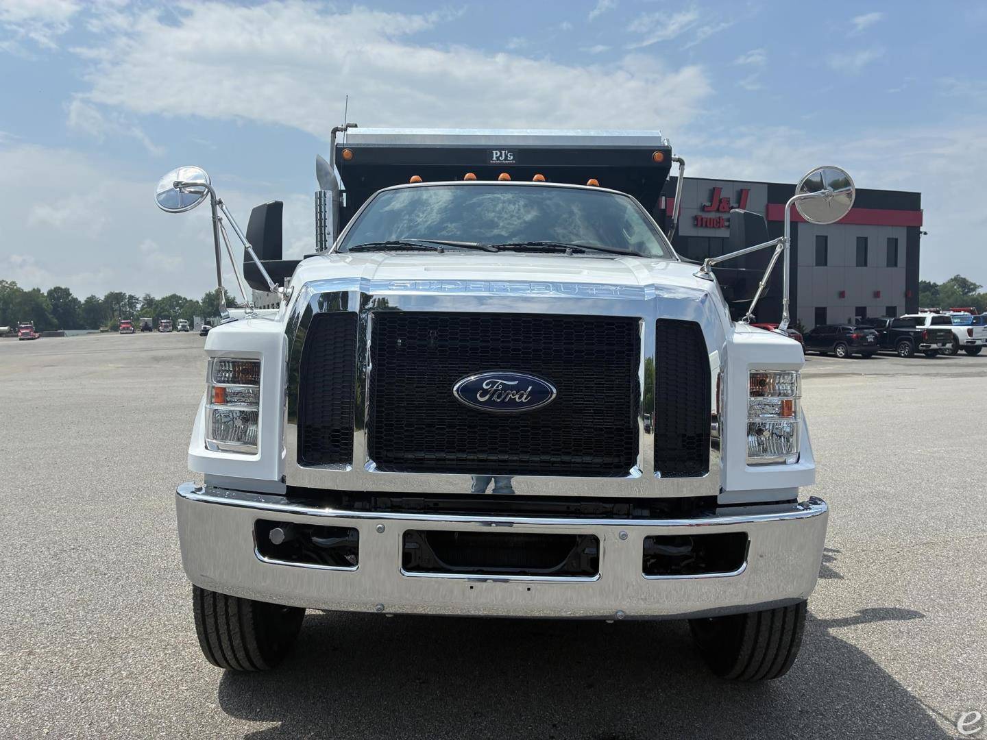 2019 Ford F750 XLT SD