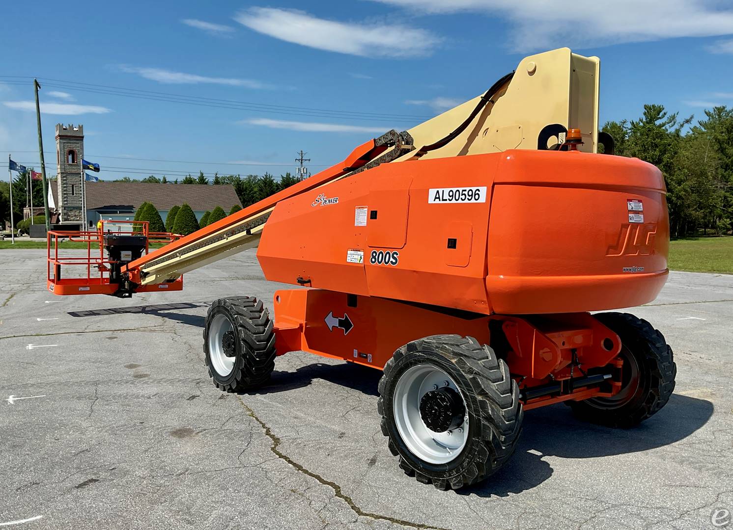 2017 JLG 800S