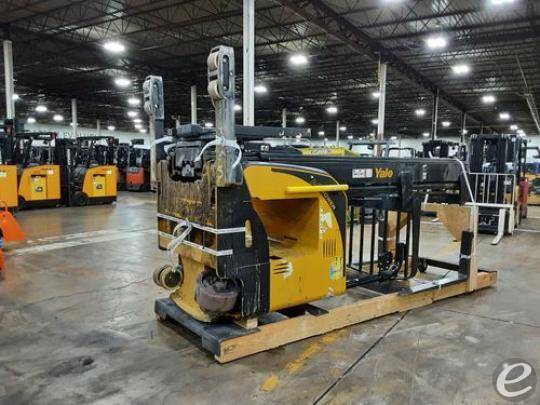2015 Yale NR045 Electric Reach Truck - 123Forklift