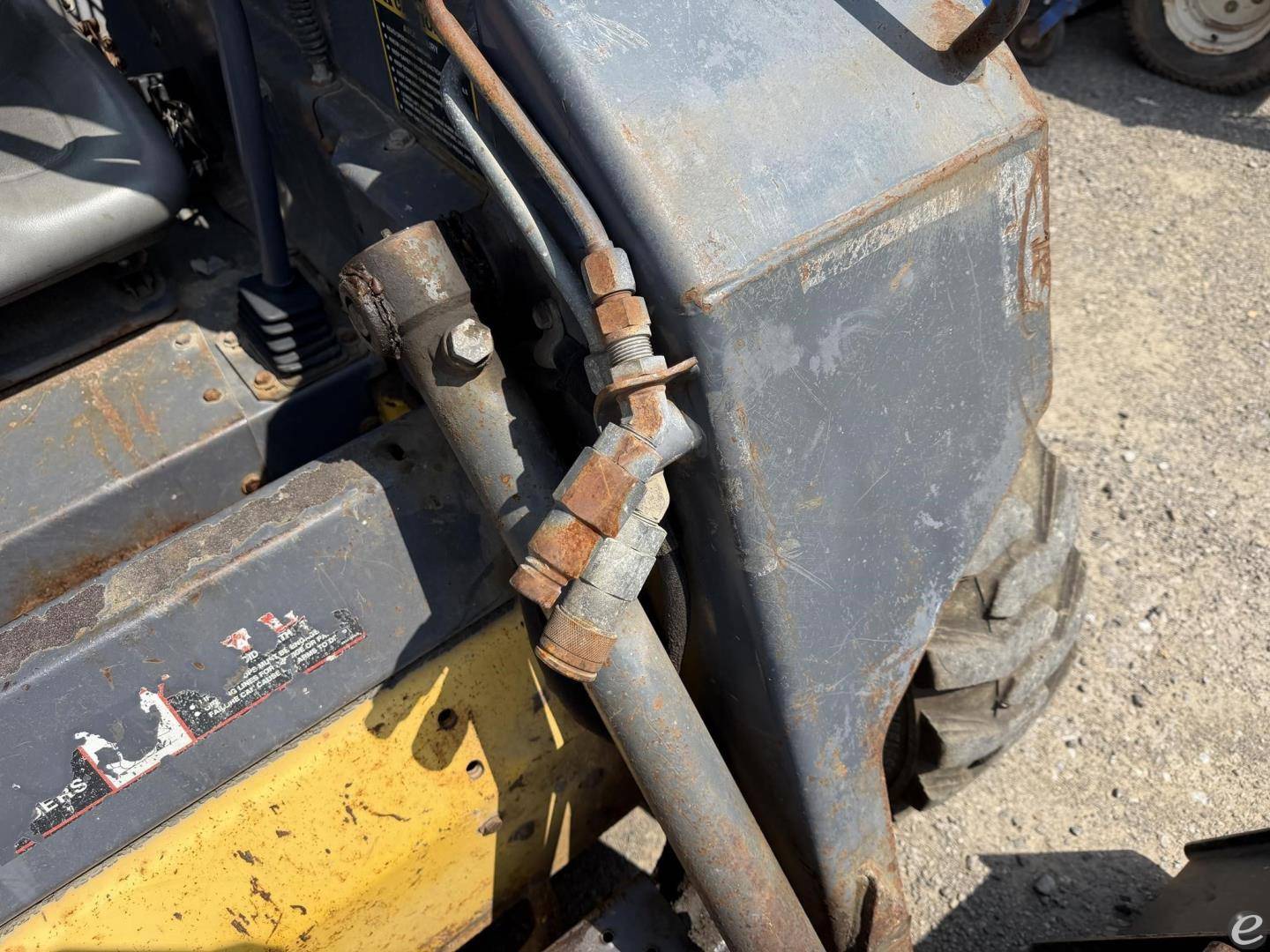 2001 New Holland LS150
