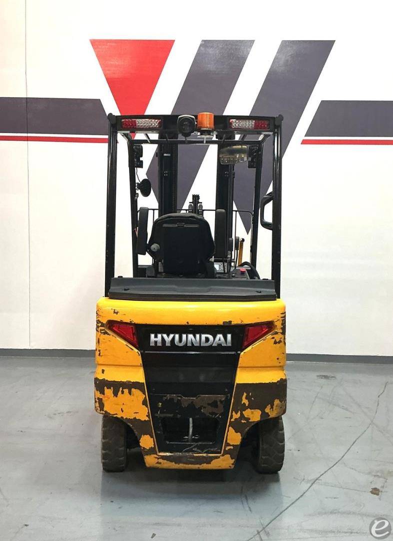 2020 Hyundai 25B-9