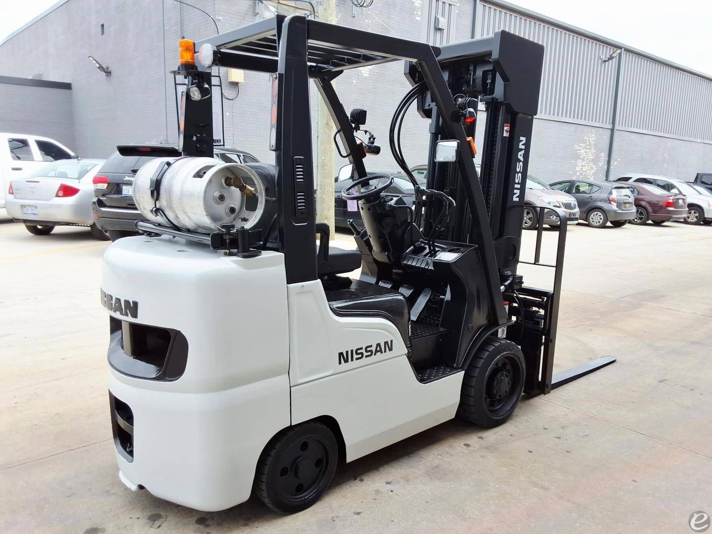 2004 Nissan MCUL02A33LV