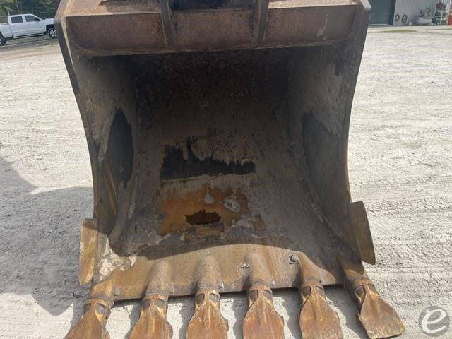 2022 Komatsu PC360 LC-11