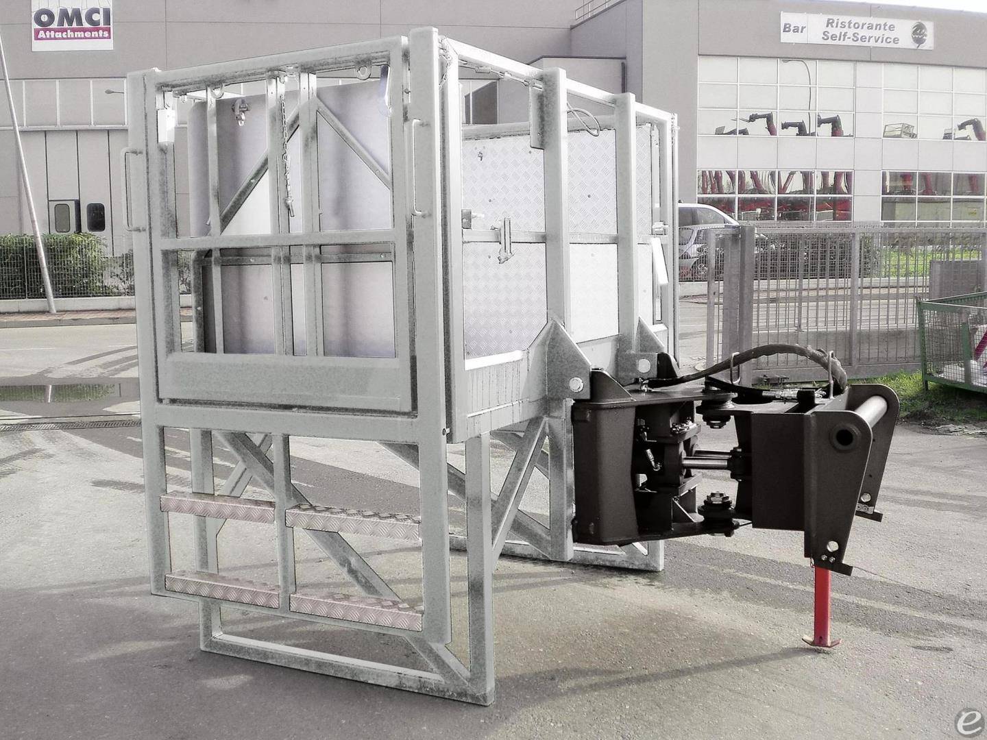 2025 Manitou RAISED EXTENSIBLE PLATFORM