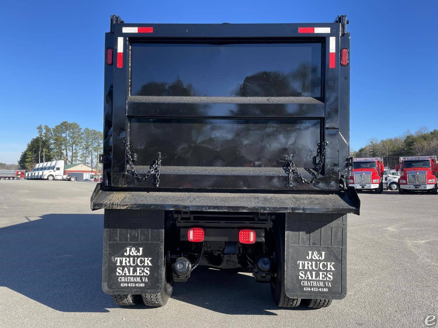 2017 Mack GRANITE GU713