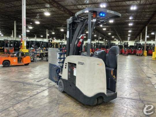 2023 Crown RC5735-35