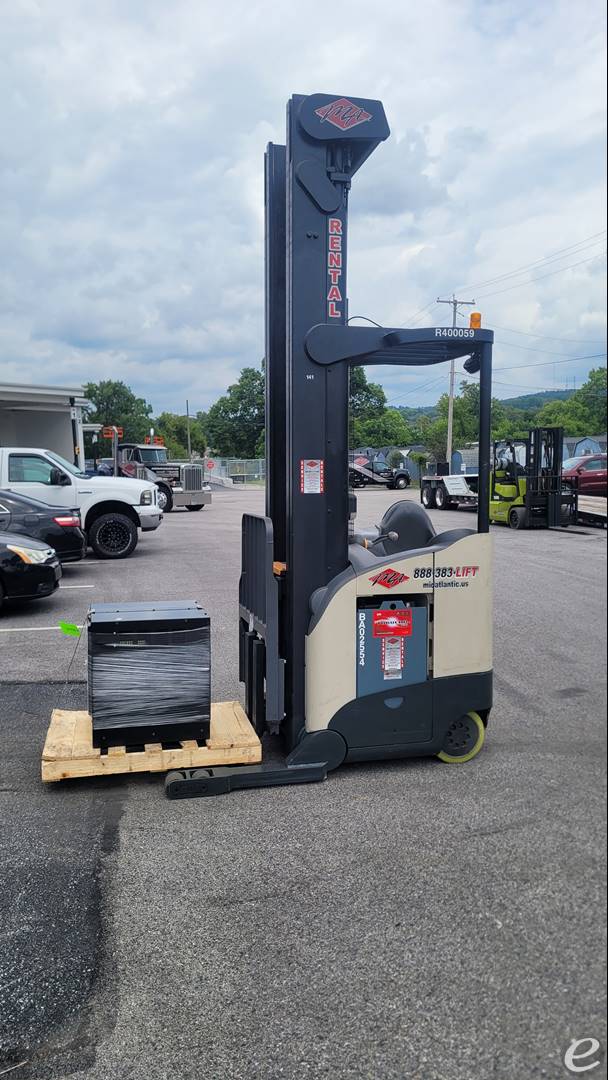 2016 Crown RR5725-45 Electric Reach...