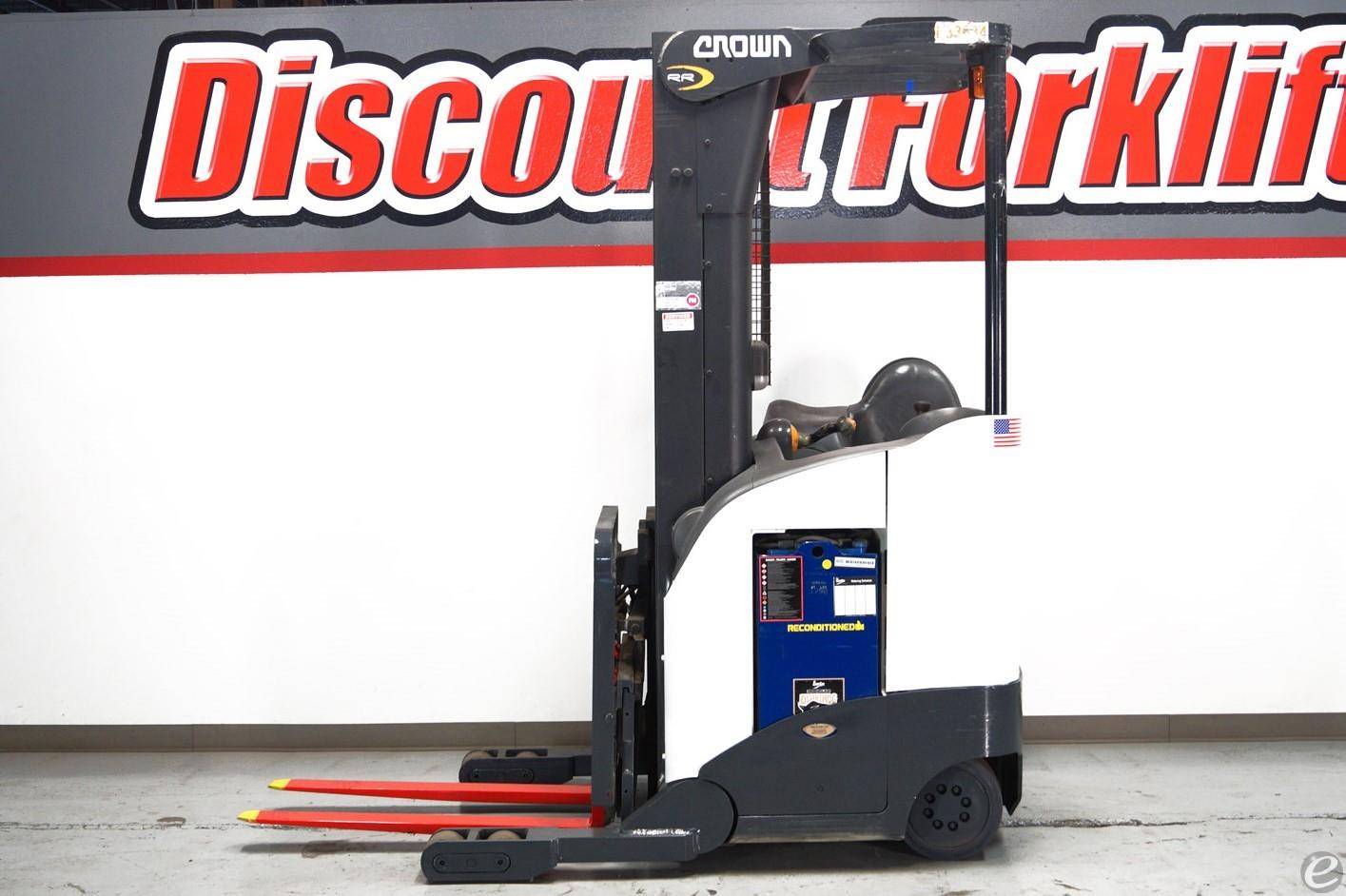 2008 Crown RR5715-40 Electric Reach Truck - 123Forklift