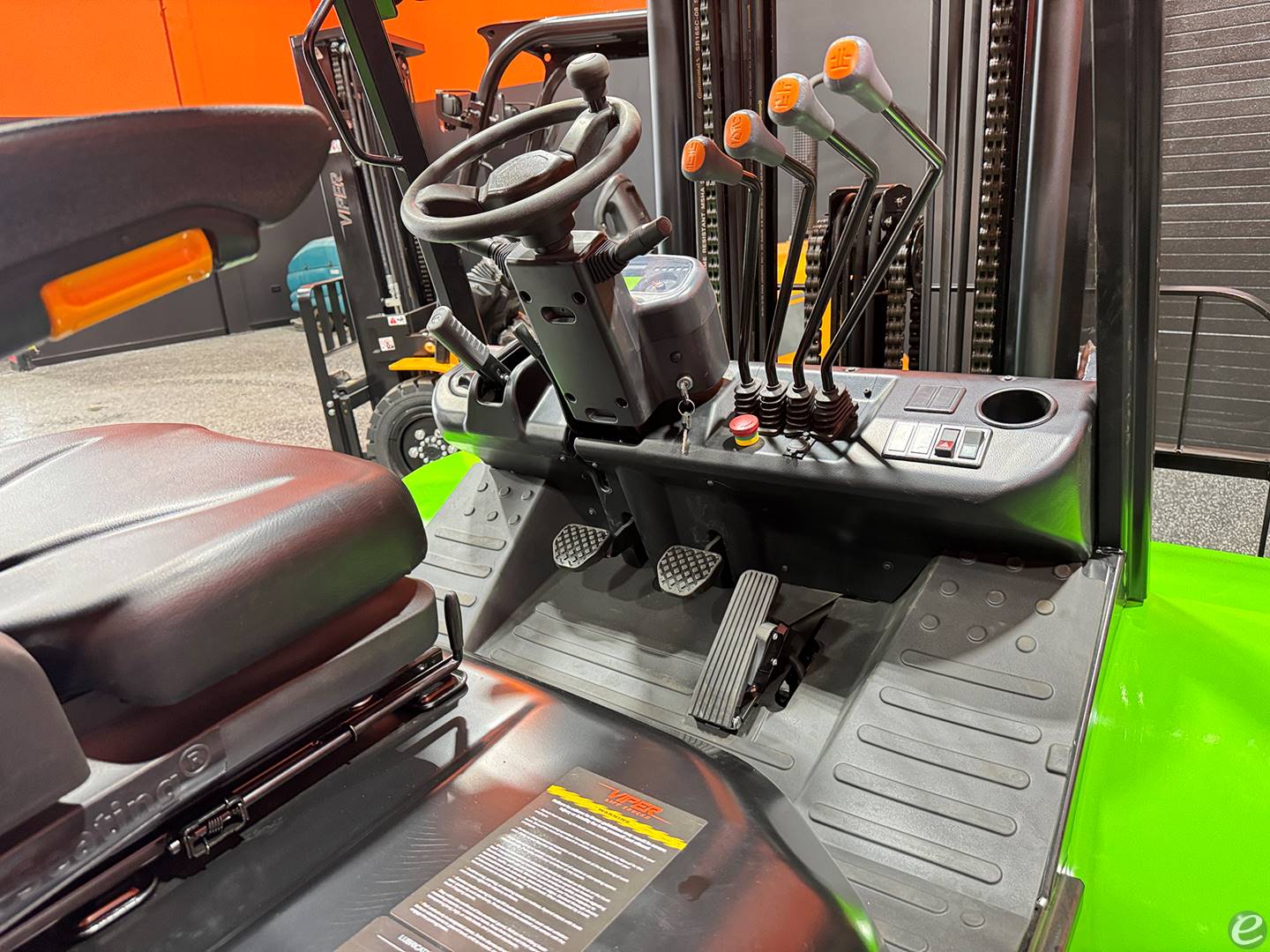 2026 Viper Lift Trucks RTD35F-2