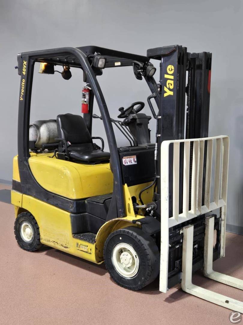 2016 Yale GLP040SVX LP Gas Forklift - 123Forklift