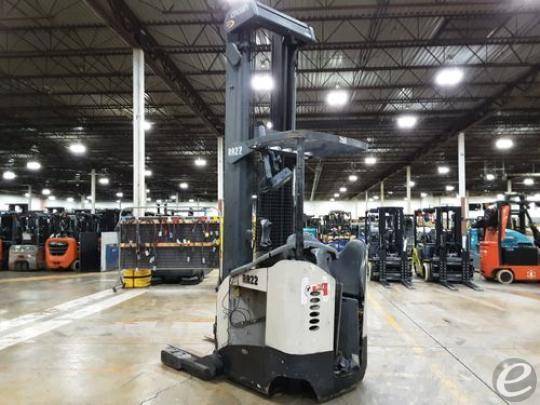 2009 Crown RR5225-45 Electric Reach Truck - 123Forklift