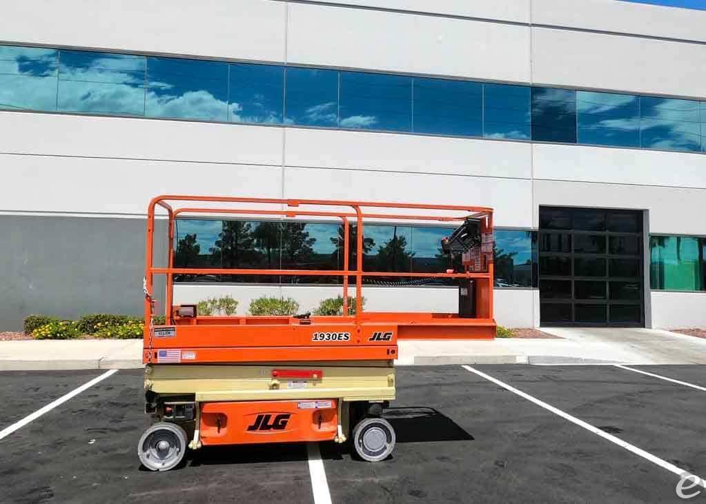 2017 JLG 1930ES