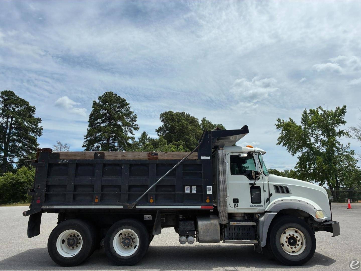 2015 Mack GRANITE GU813