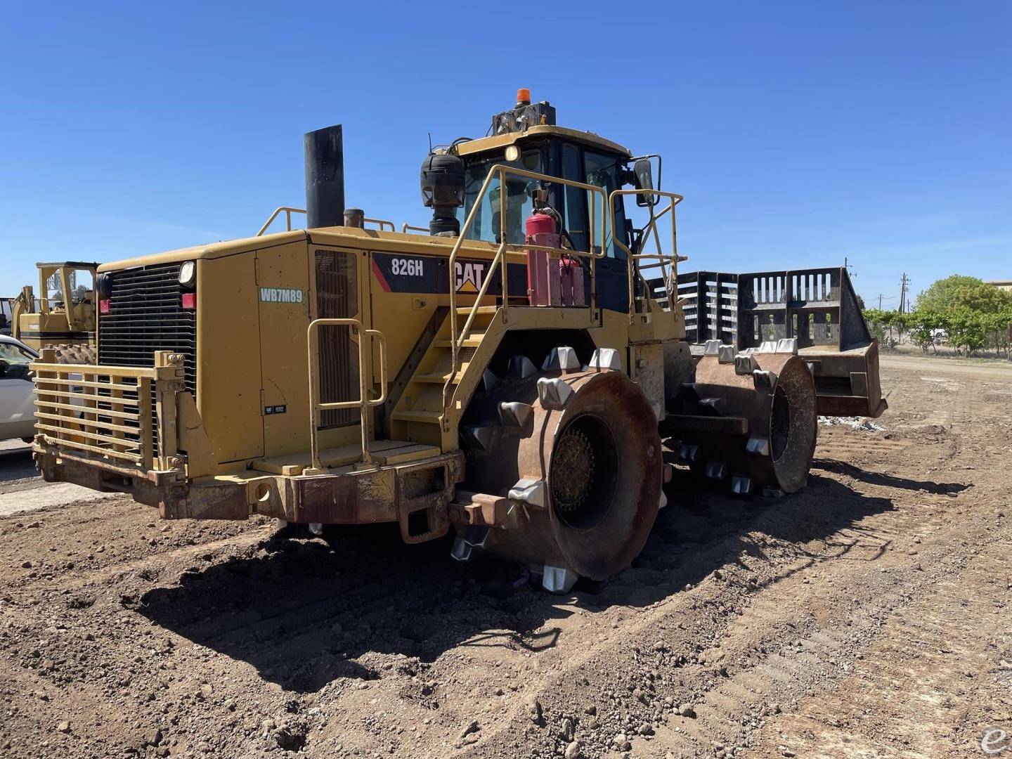 2011 Cat 826H