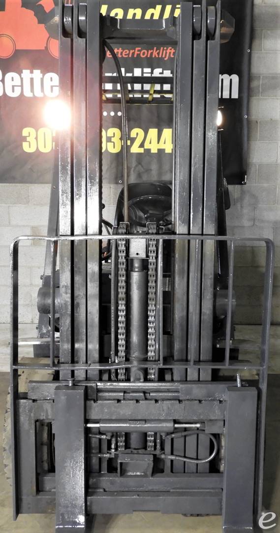 2006 Nissan UGJ02A30V