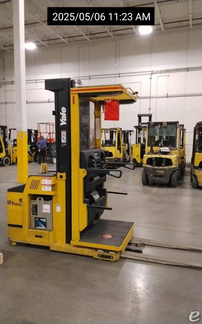 2015 Yale OS030EF