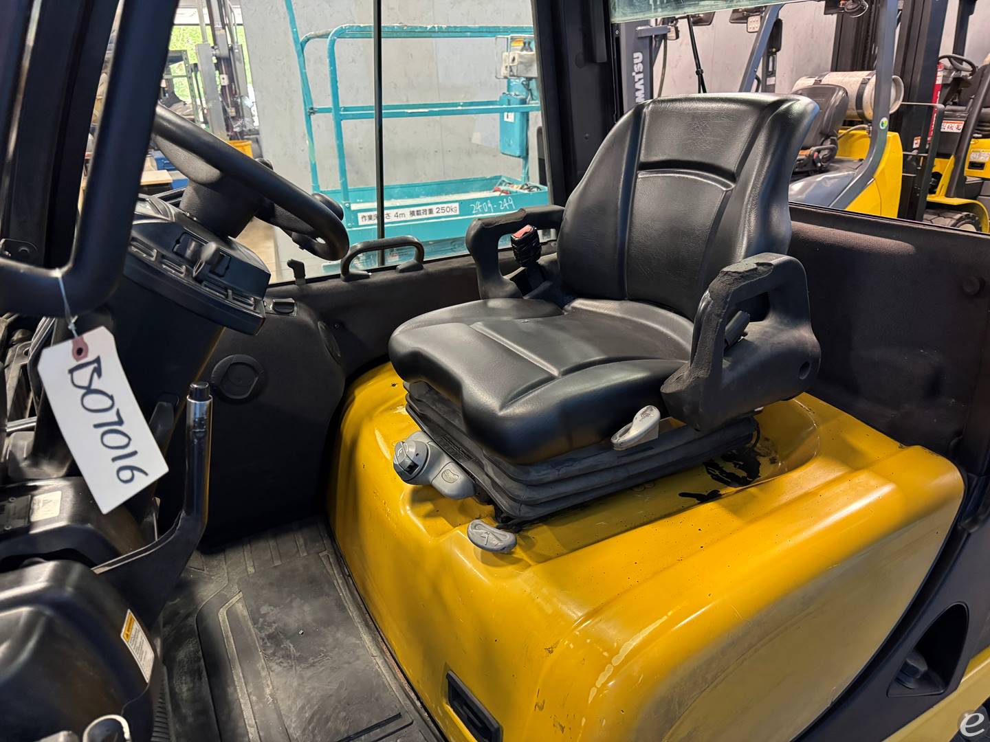 2012 Yale GDP050VX