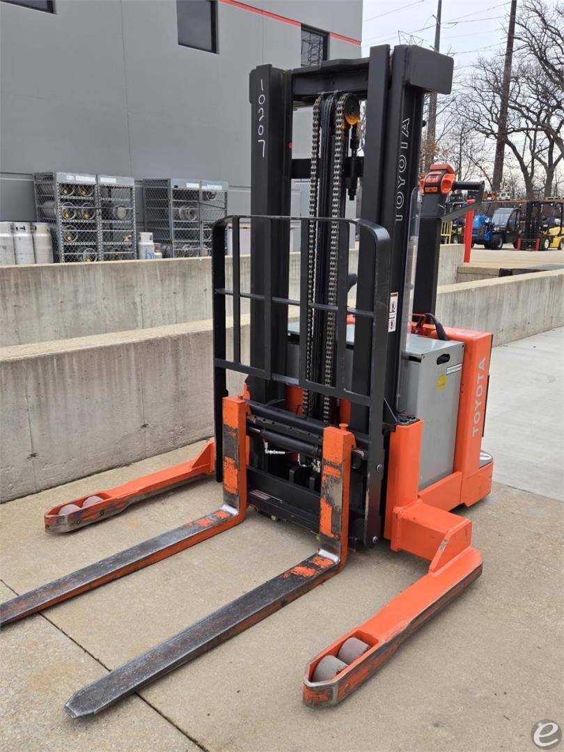 2014 Toyota 6BWS20 Electric Forklift - 123Forklift