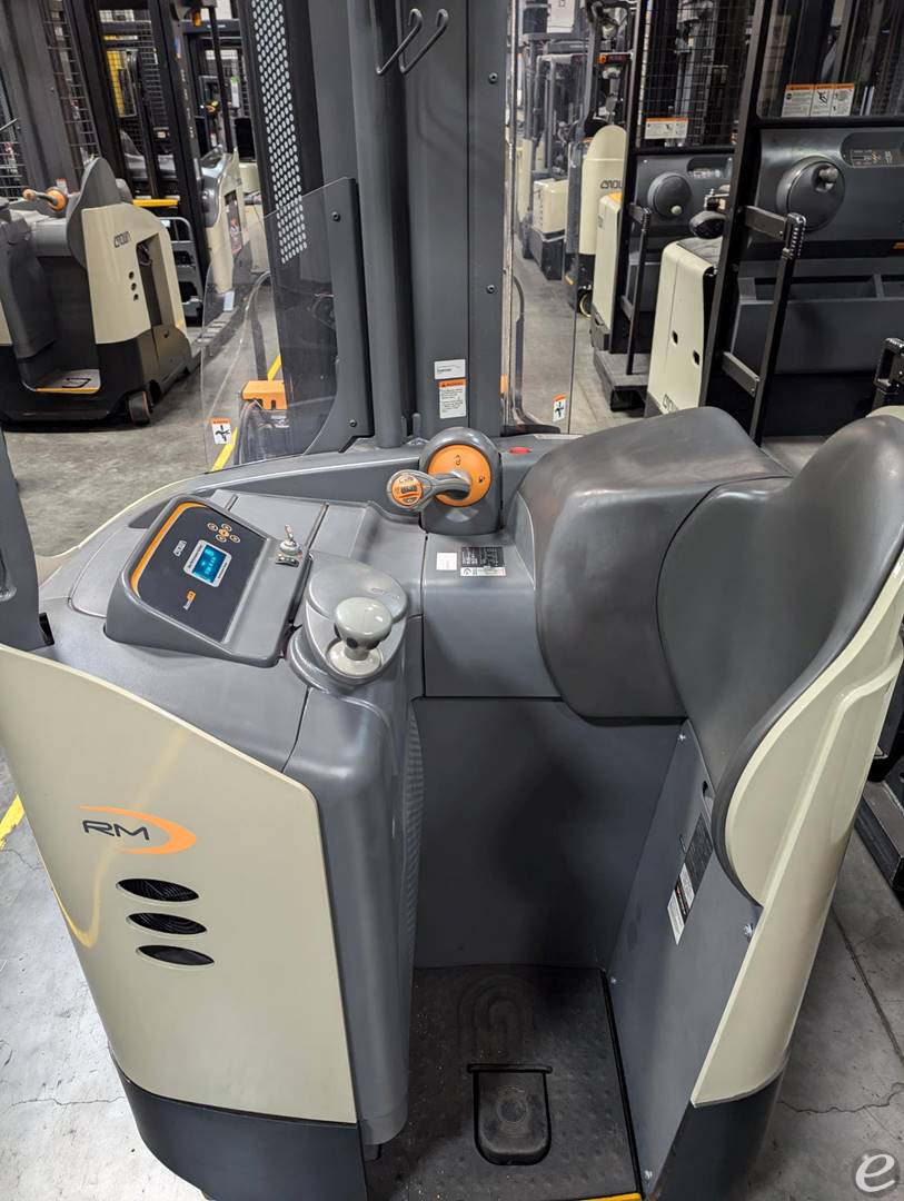 2020 Crown RM6025-45