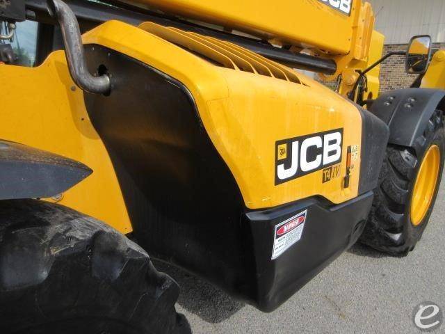 2017 JCB 510-56