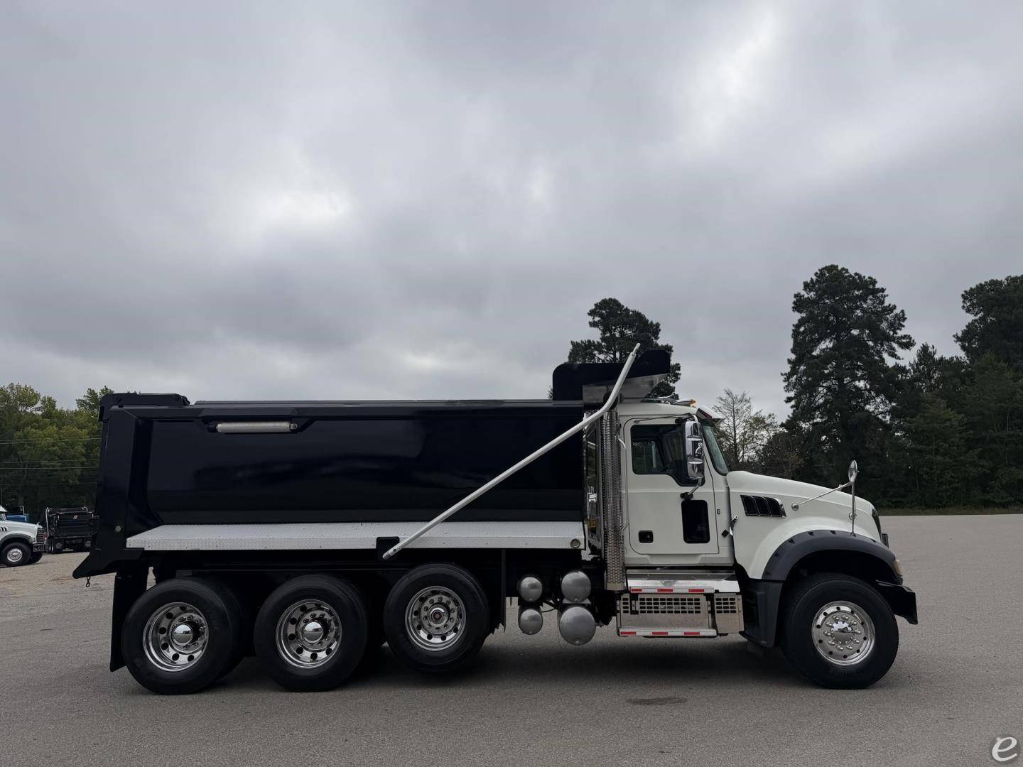 2020 Mack GRANITE 64FR