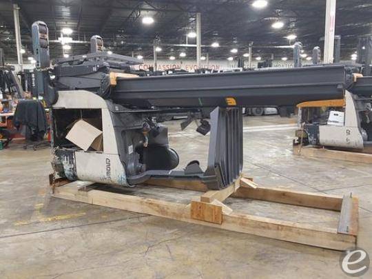 2017 Crown RMD6025-32 Electric Reach Truck - 123Forklift