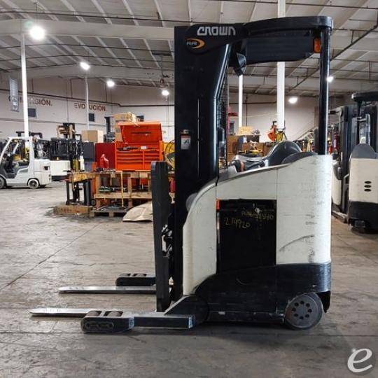 2018 Crown RR5725-45