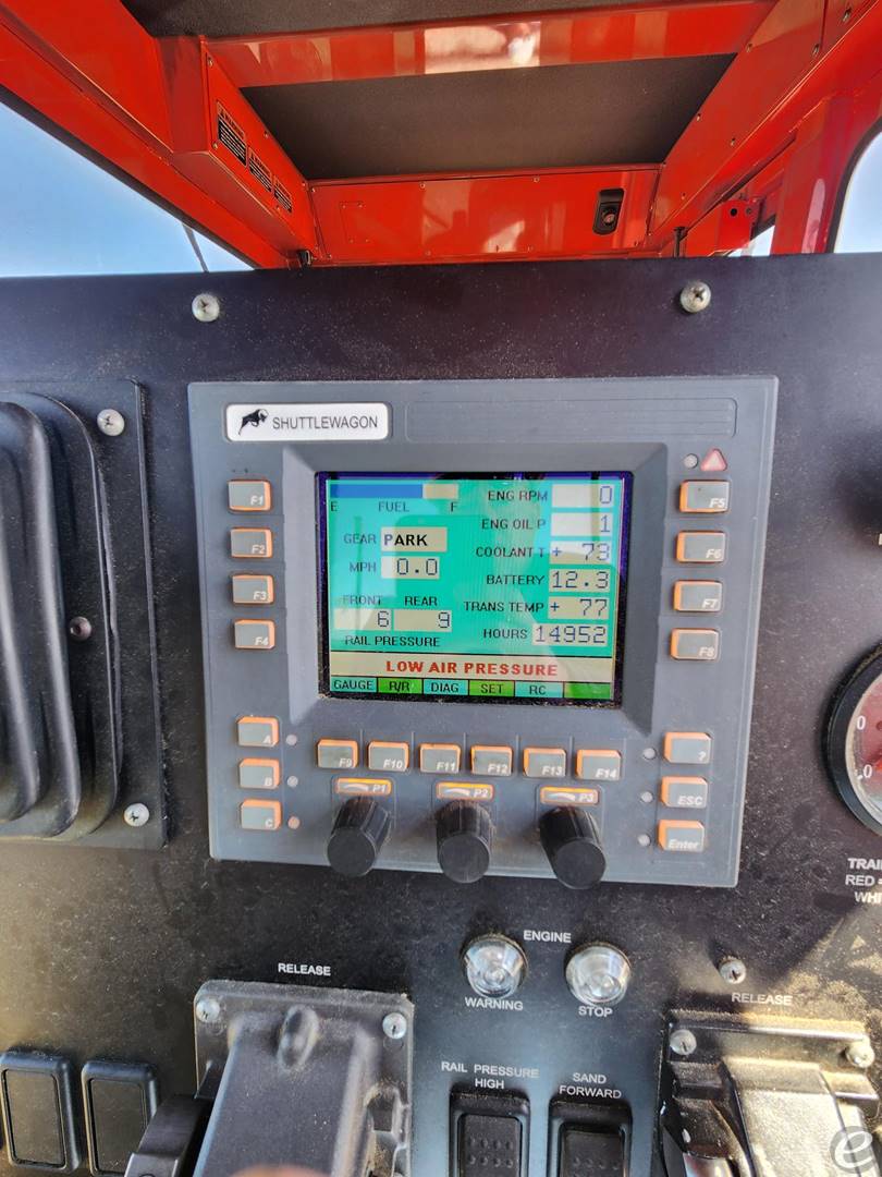 2012 Shuttlewagon SWX630