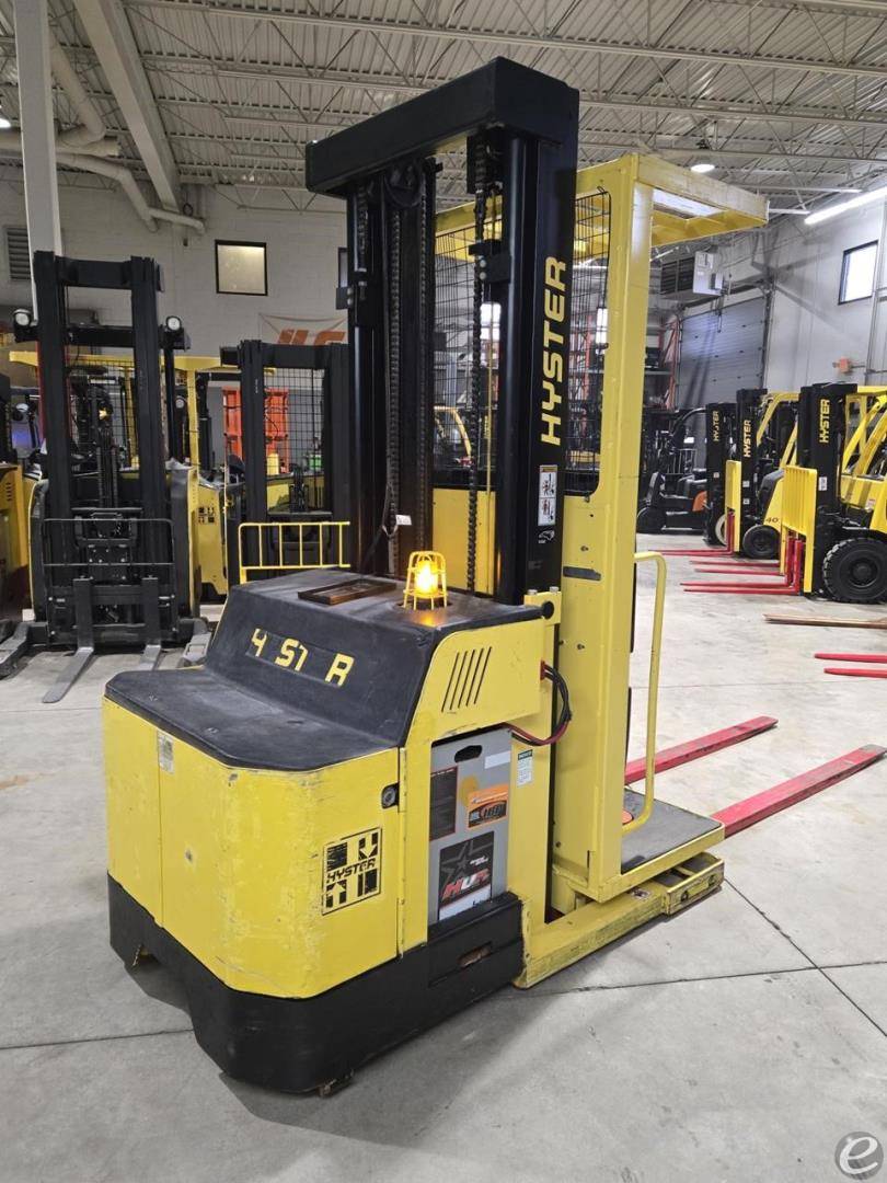 2015 Hyster R30XMS3 Electric Order Picker - 123Forklift