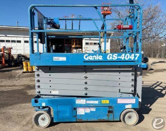 2015 Genie GS-4047 Electric Scissor Lift - 123Forklift