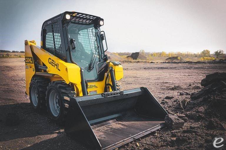 2026 Gehl R135
