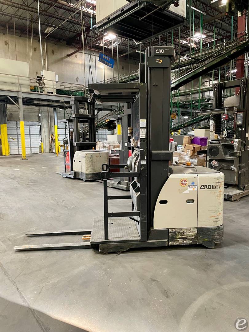 2012 Crown SP3520-30