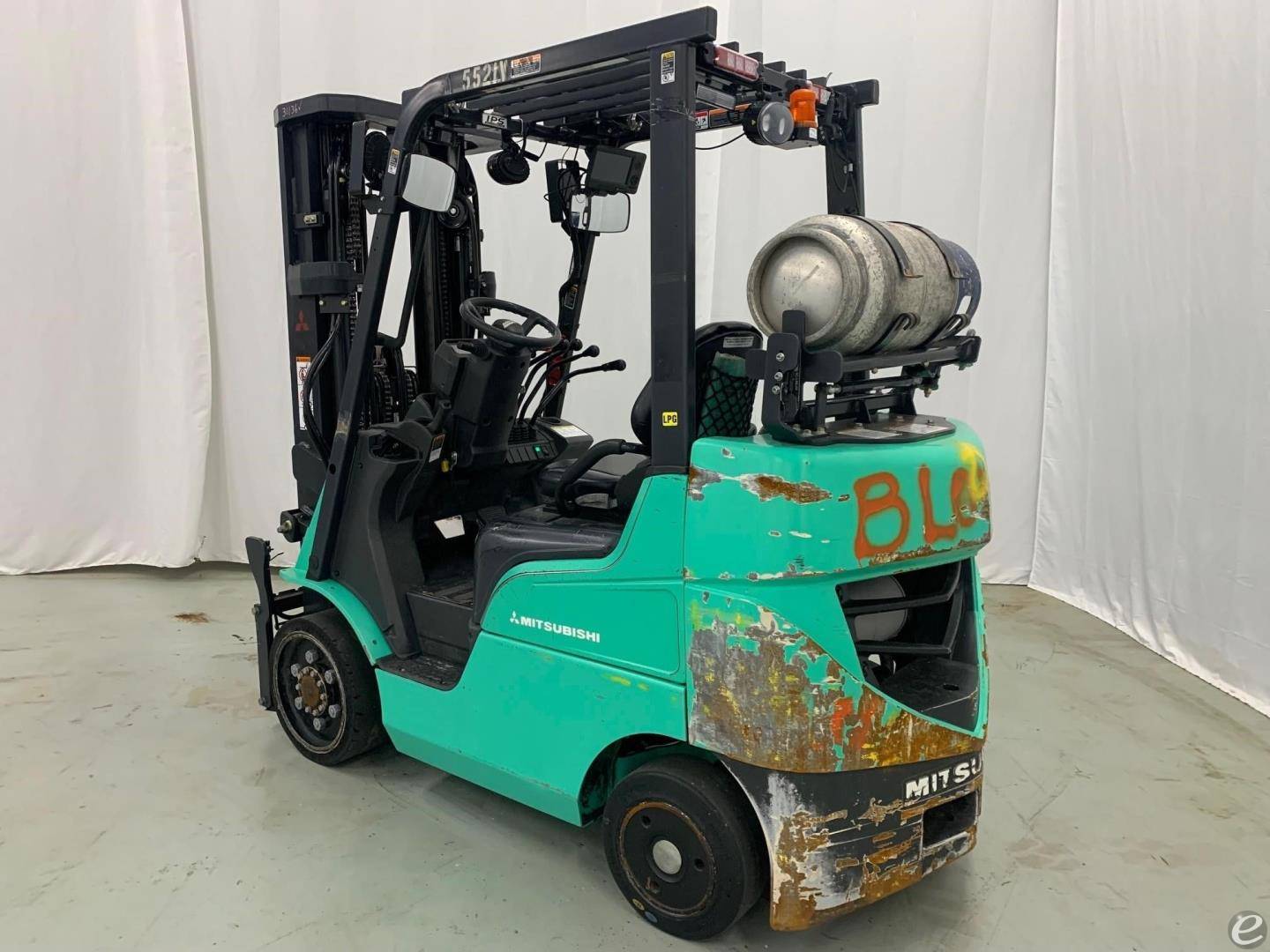 2020 Mitsubishi FGC25N