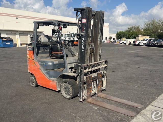 2016 Toyota 8FGC35U-BCS LP Gas Fork...