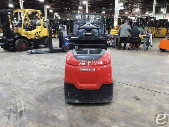 2020 Raymond 8720