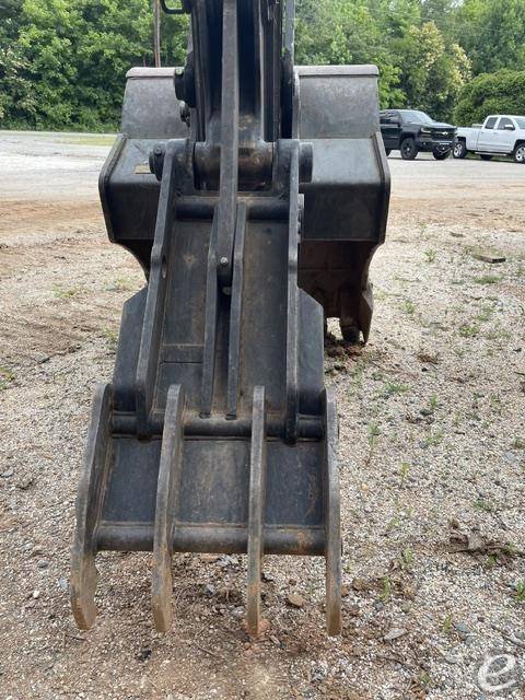 2015 John Deere 210G LC