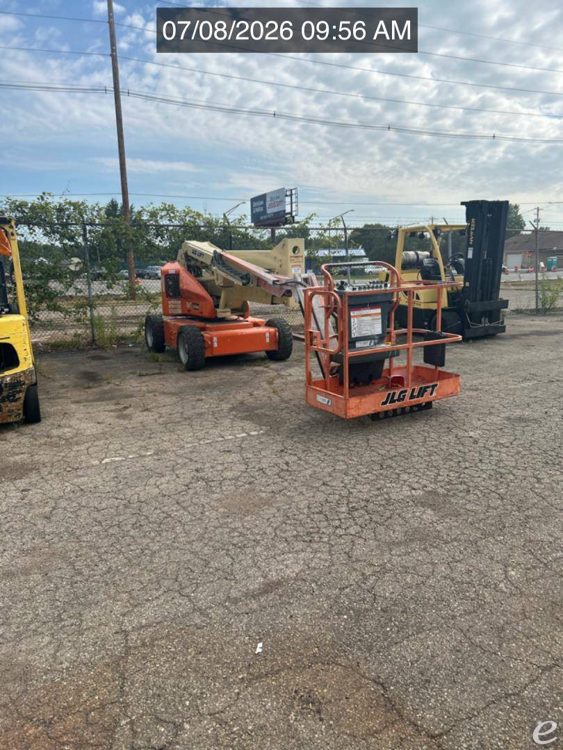 2008 JLG E450AJ