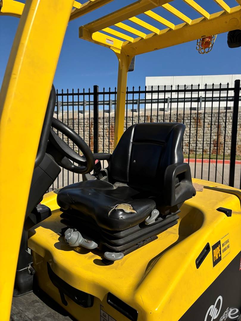 2017 Hyster E80XN